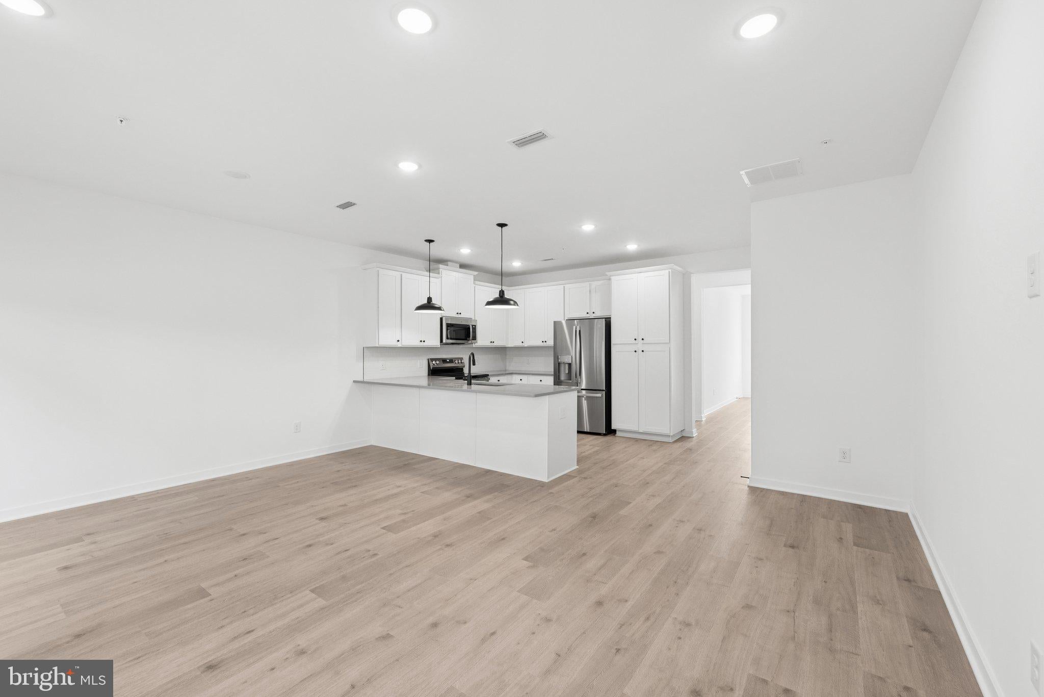 306 CLEMENT LOOP