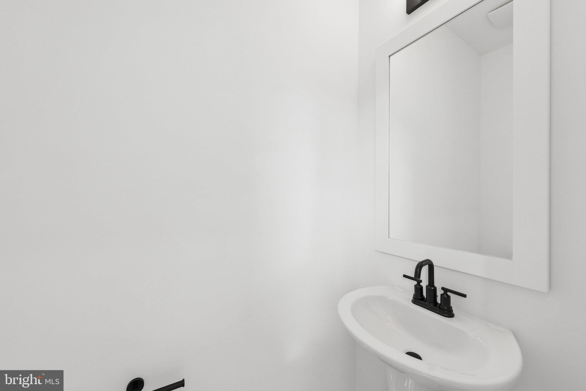 306 CLEMENT LOOP