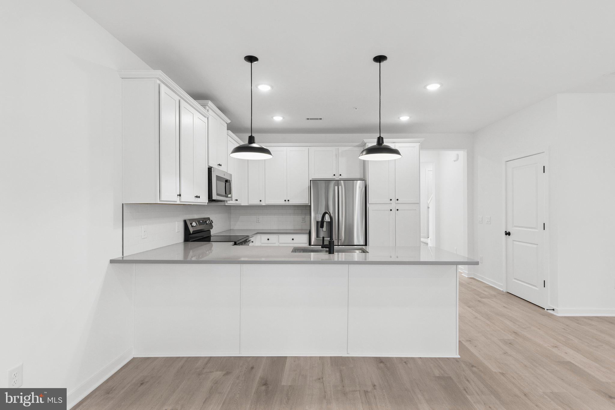 306 CLEMENT LOOP