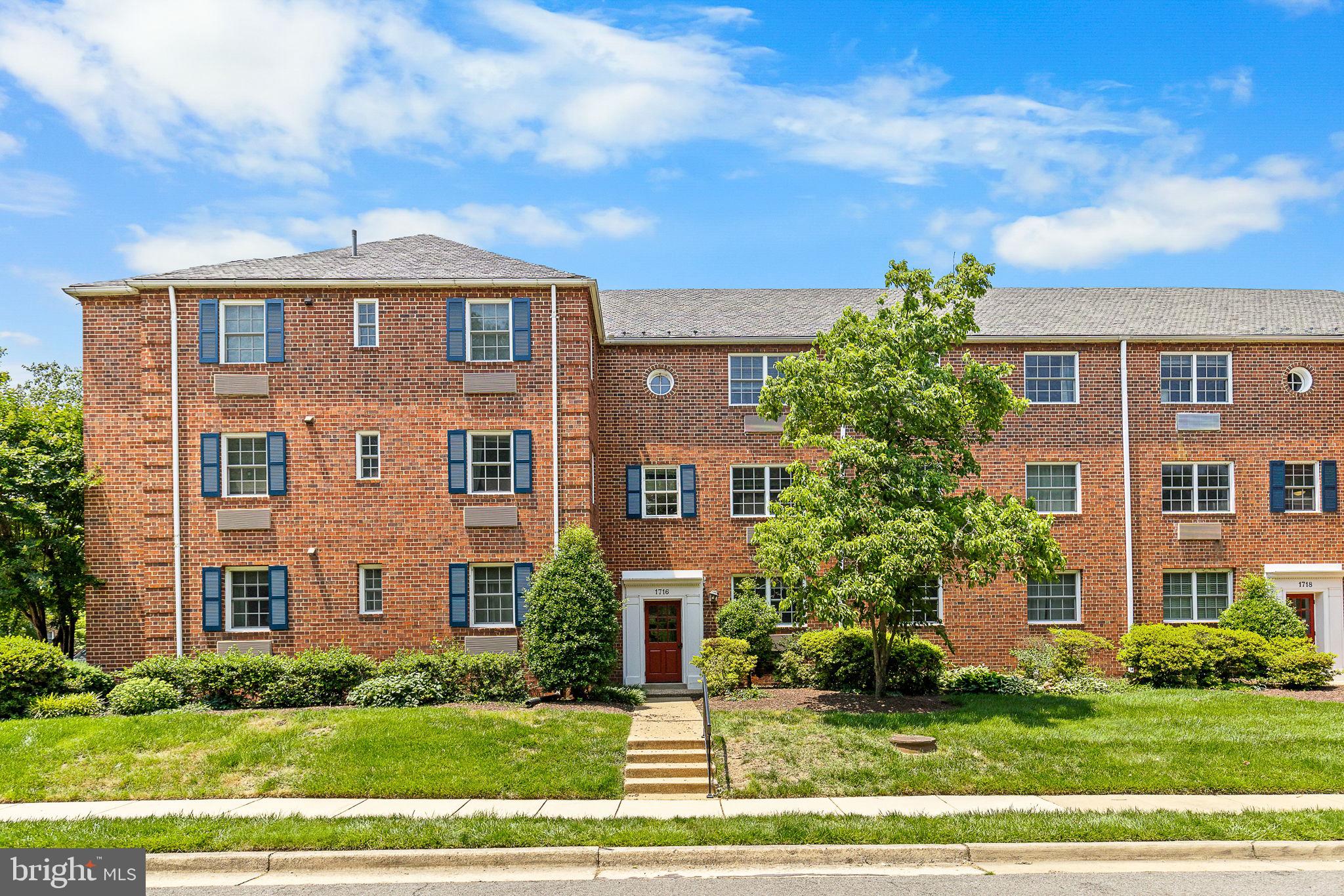 1716 W ABINGDON DRIVE 103
