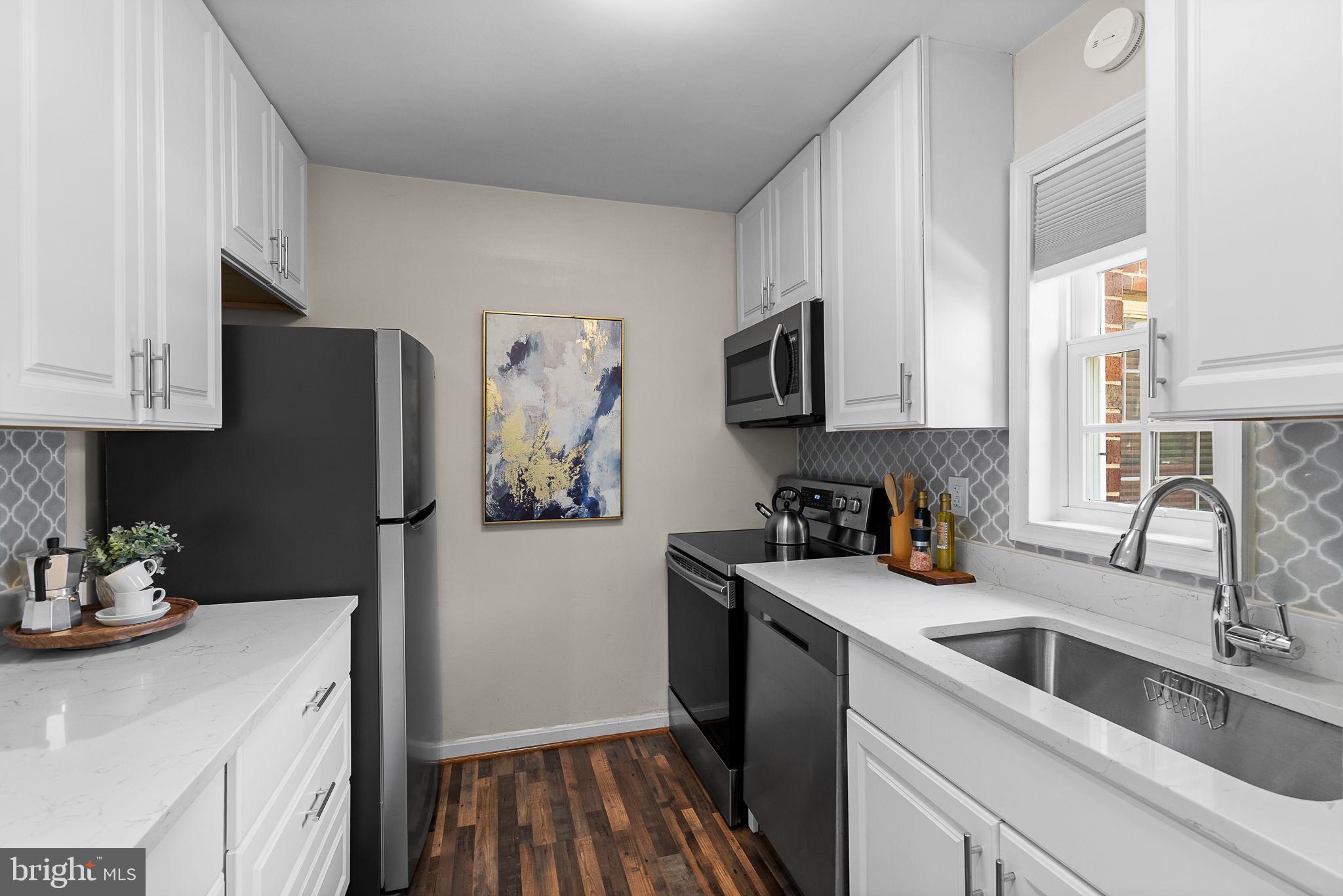1716 W ABINGDON DRIVE 103