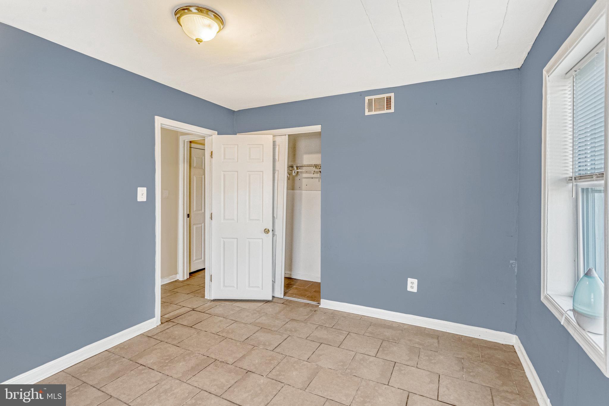 GEORGETOWN VILLAGE - Residential Lease