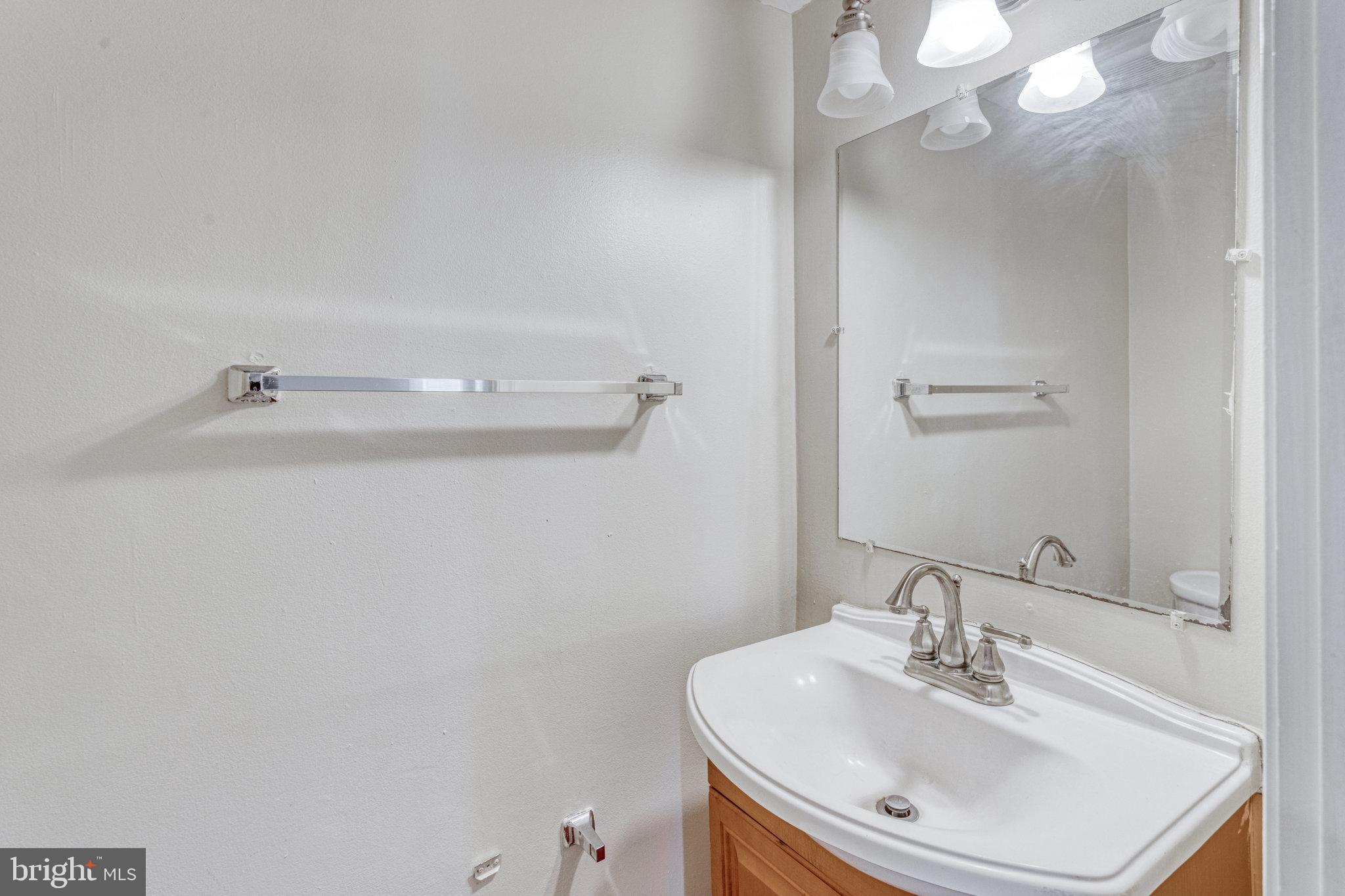 GEORGETOWN VILLAGE - Residential Lease