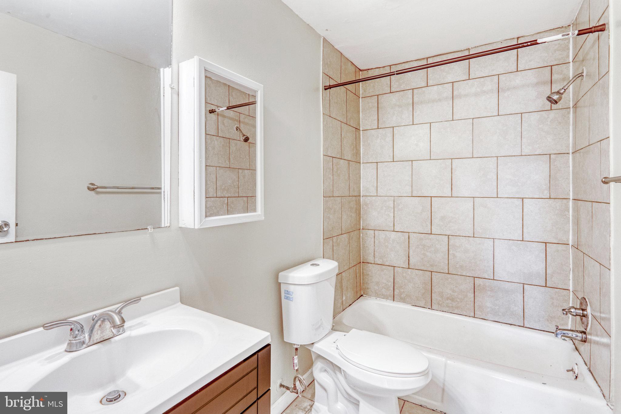 GEORGETOWN VILLAGE - Residential Lease