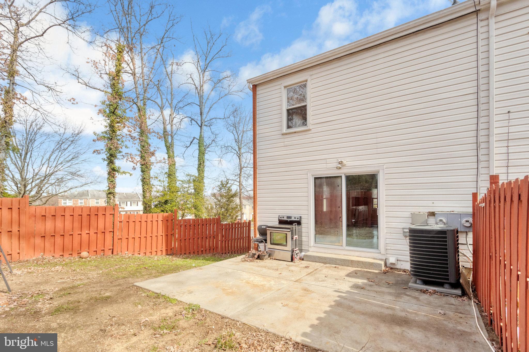 GEORGETOWN VILLAGE - Residential Lease