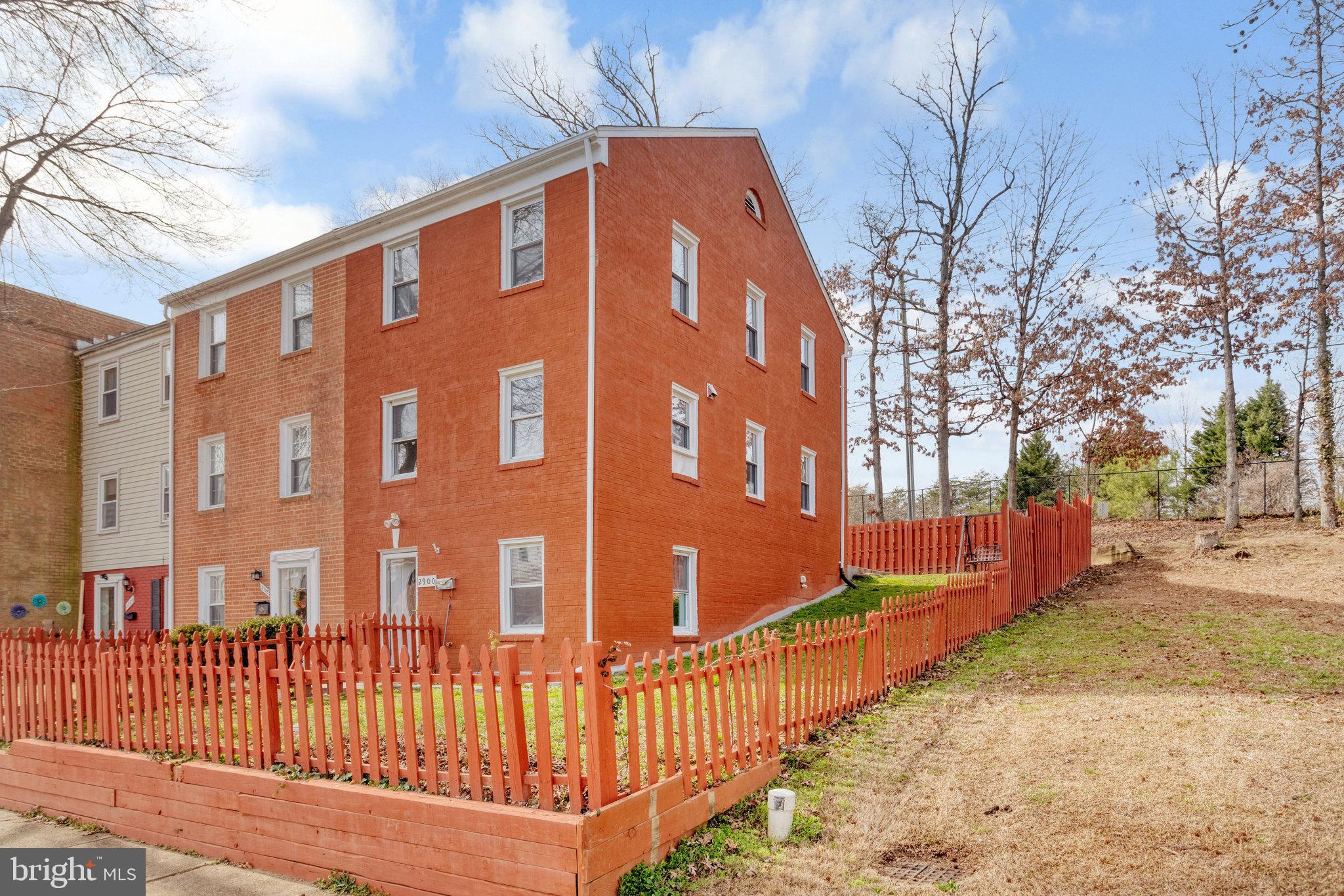 GEORGETOWN VILLAGE - Residential Lease