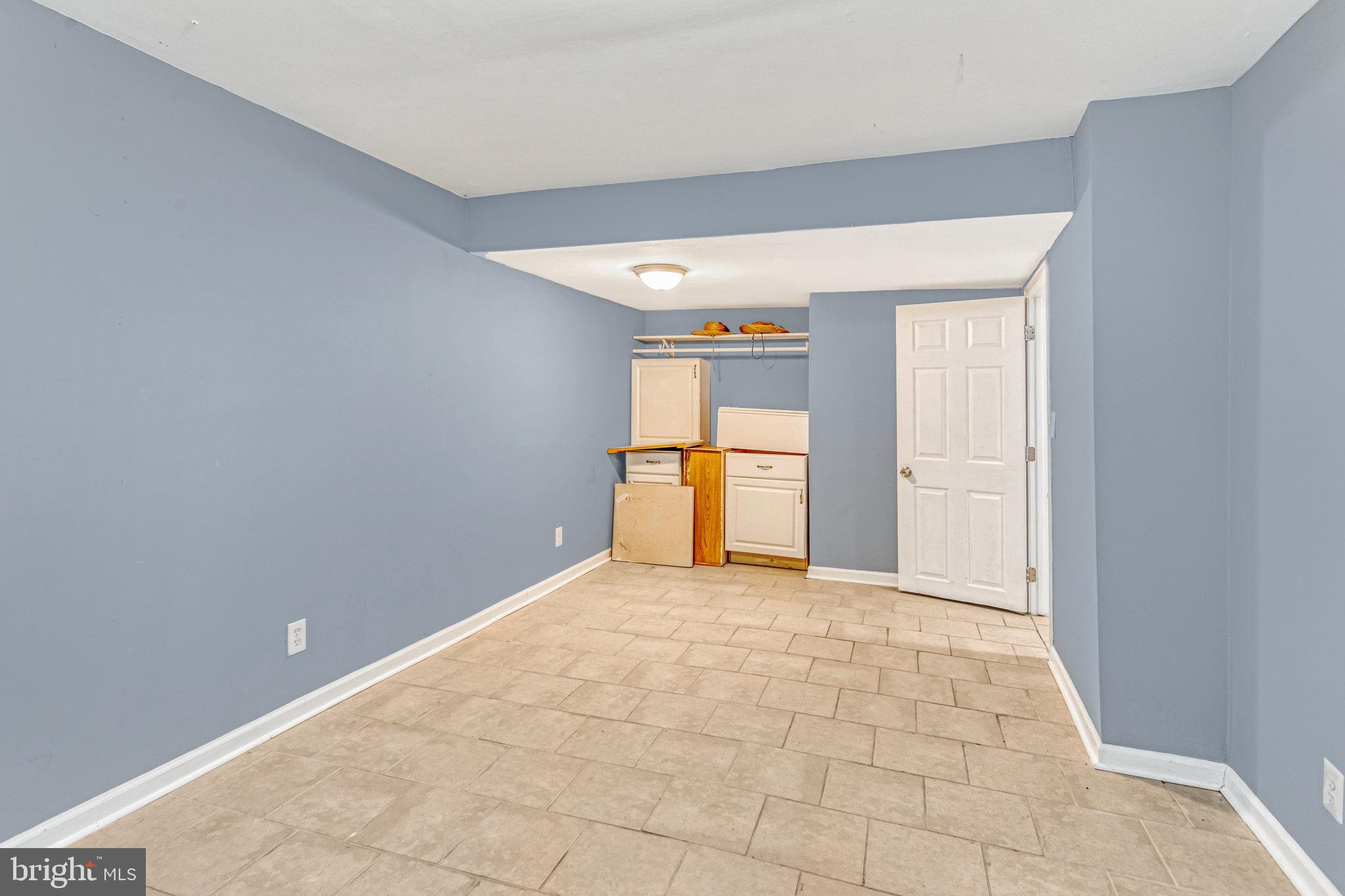 GEORGETOWN VILLAGE - Residential Lease