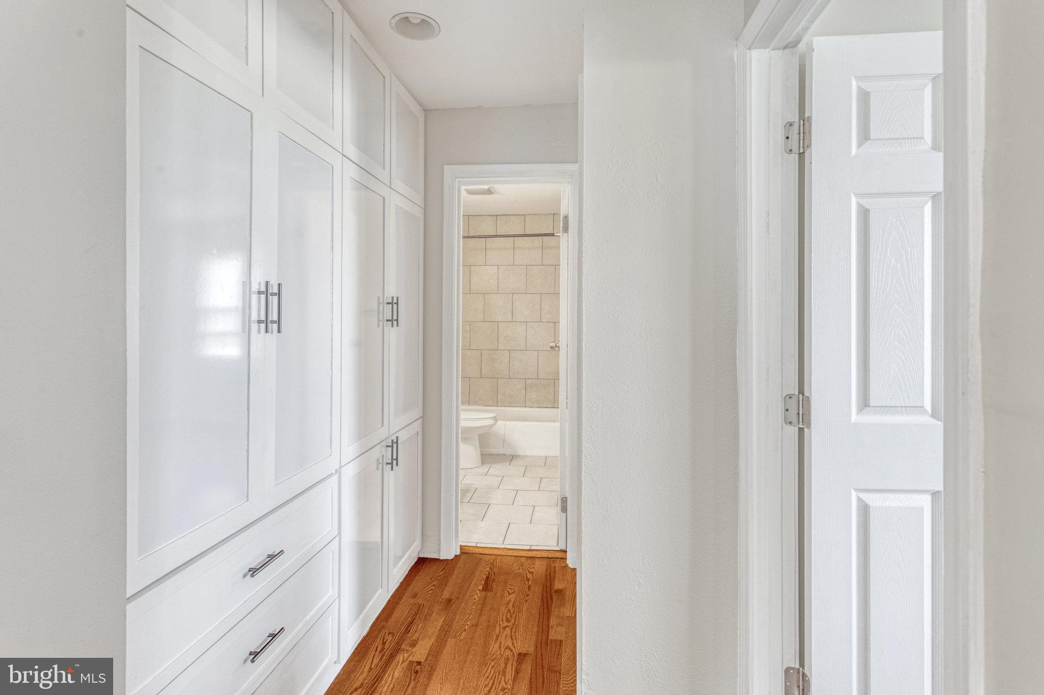 GEORGETOWN VILLAGE - Residential Lease