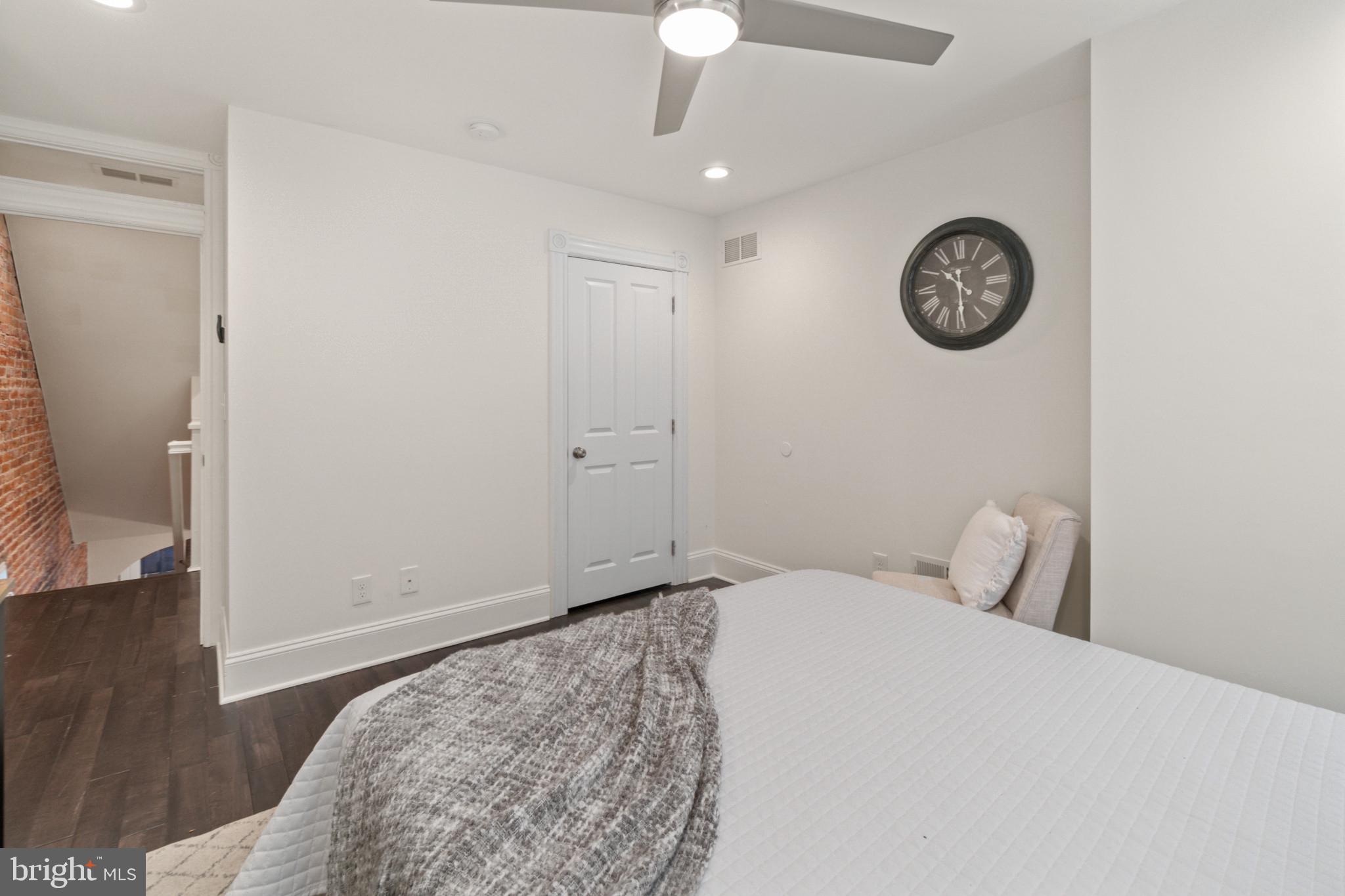 RIVERSIDE PARK - Residential