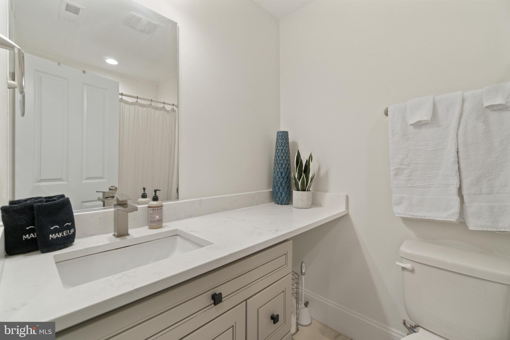 RIVERSIDE PARK - Residential