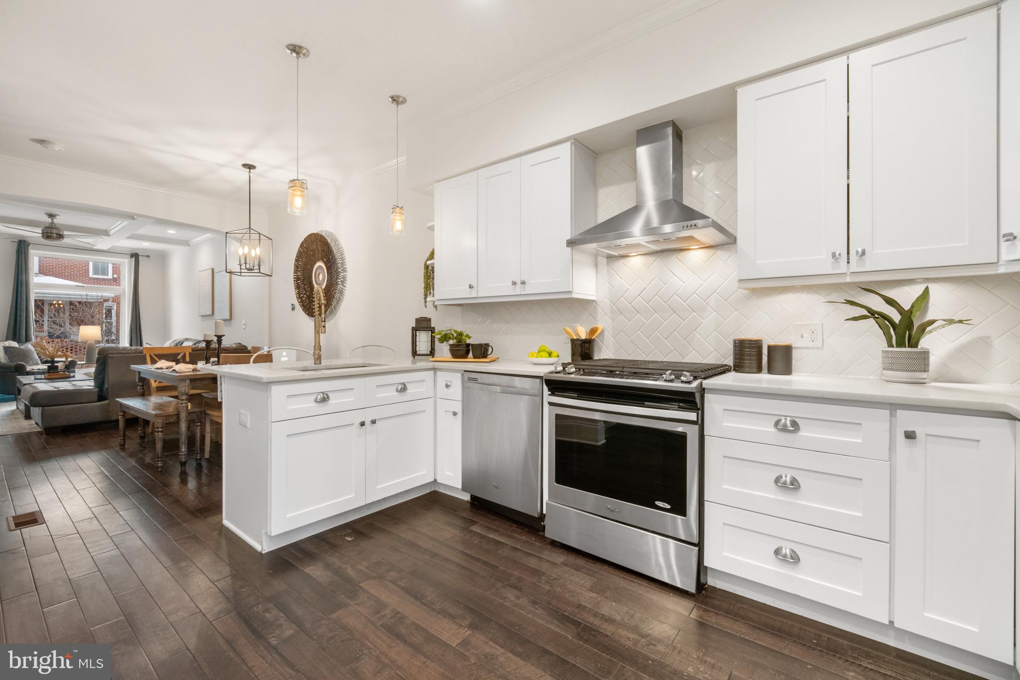 RIVERSIDE PARK - Residential