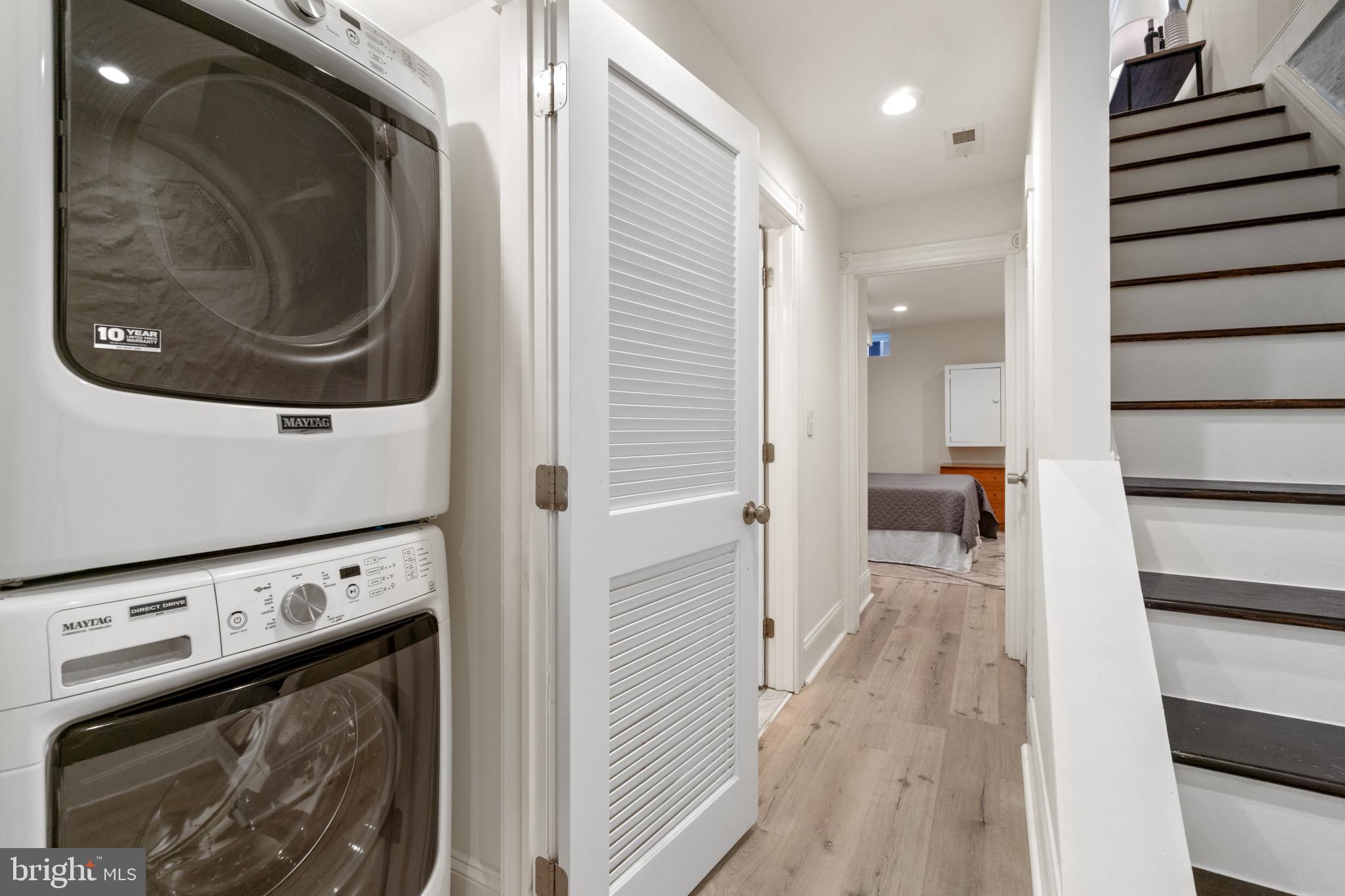 RIVERSIDE PARK - Residential