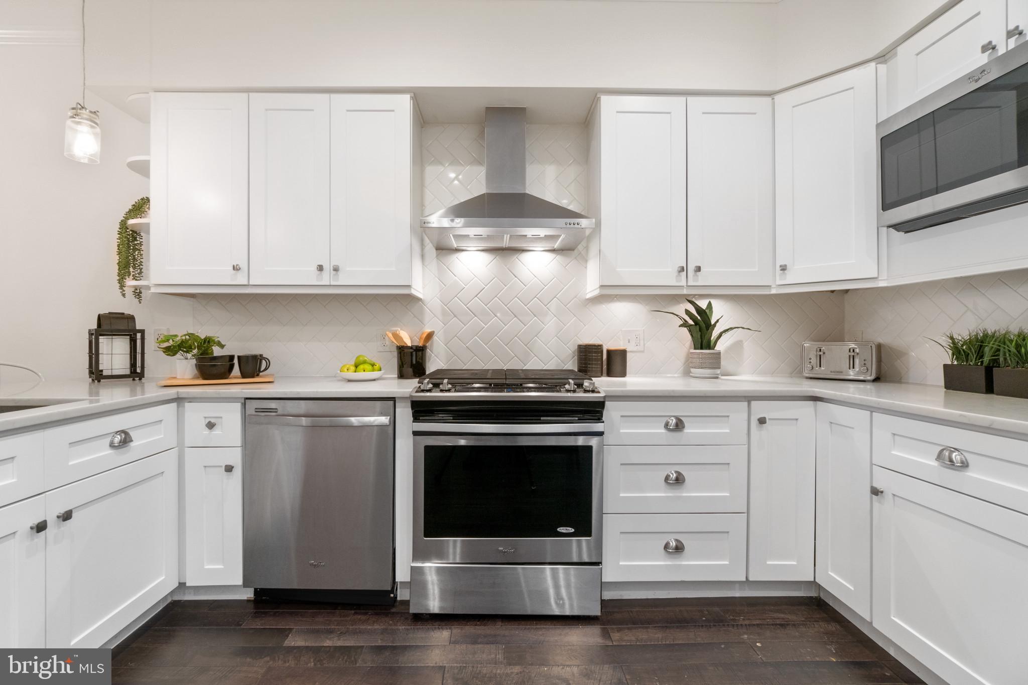 RIVERSIDE PARK - Residential