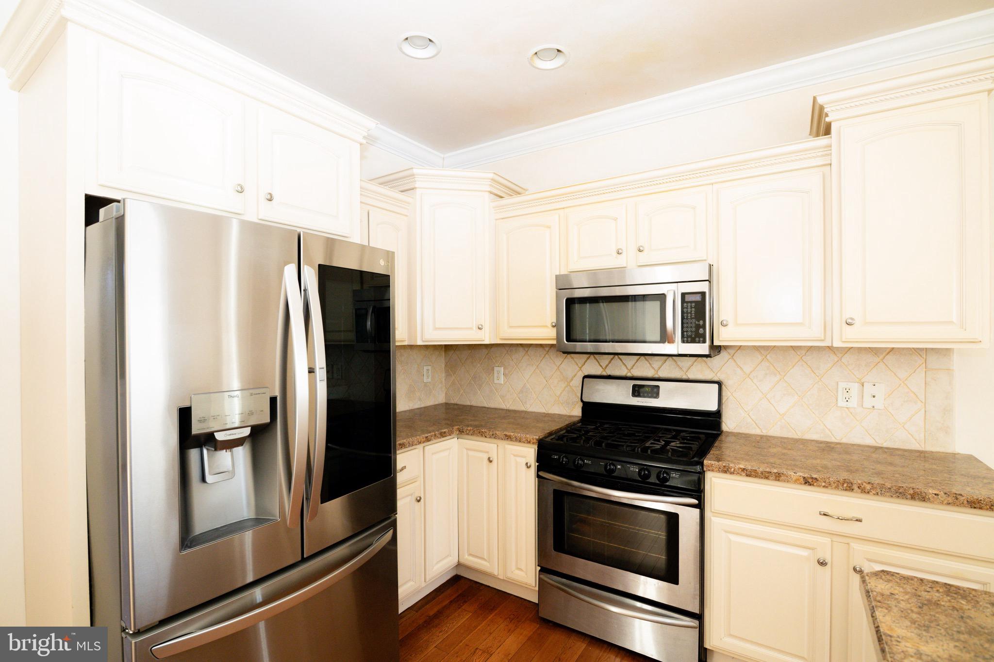 HIGHLANDS OF HAMPDEN - Residential