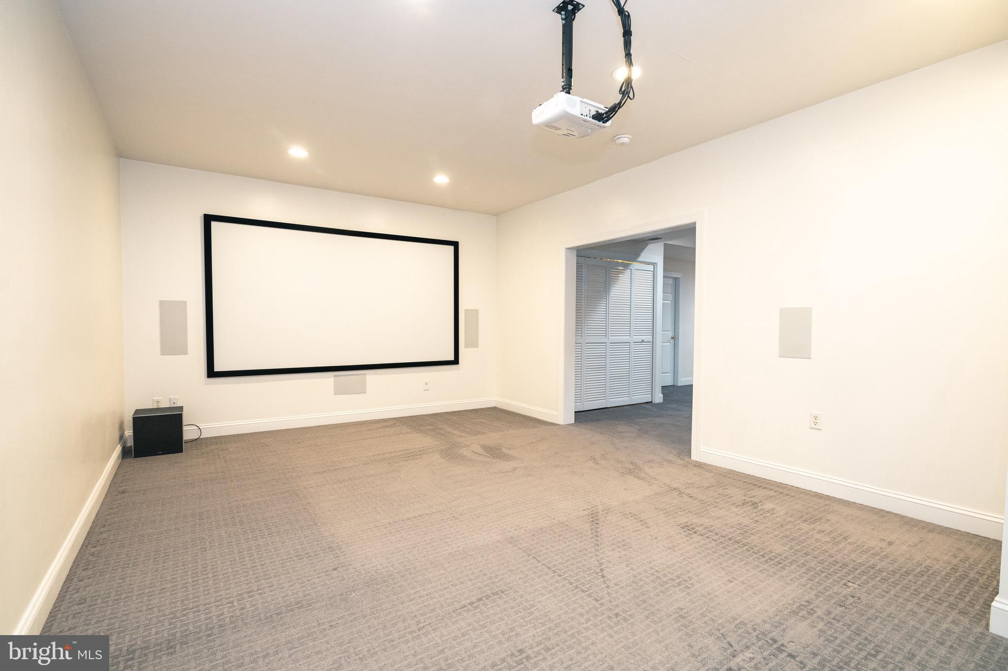 HIGHLANDS OF HAMPDEN - Residential