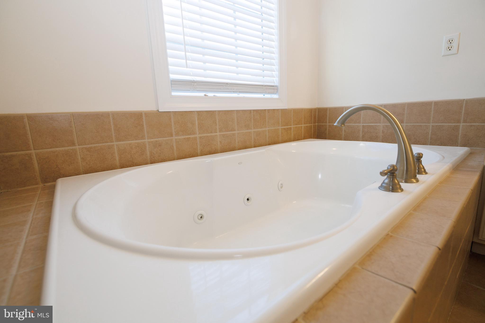 HIGHLANDS OF HAMPDEN - Residential