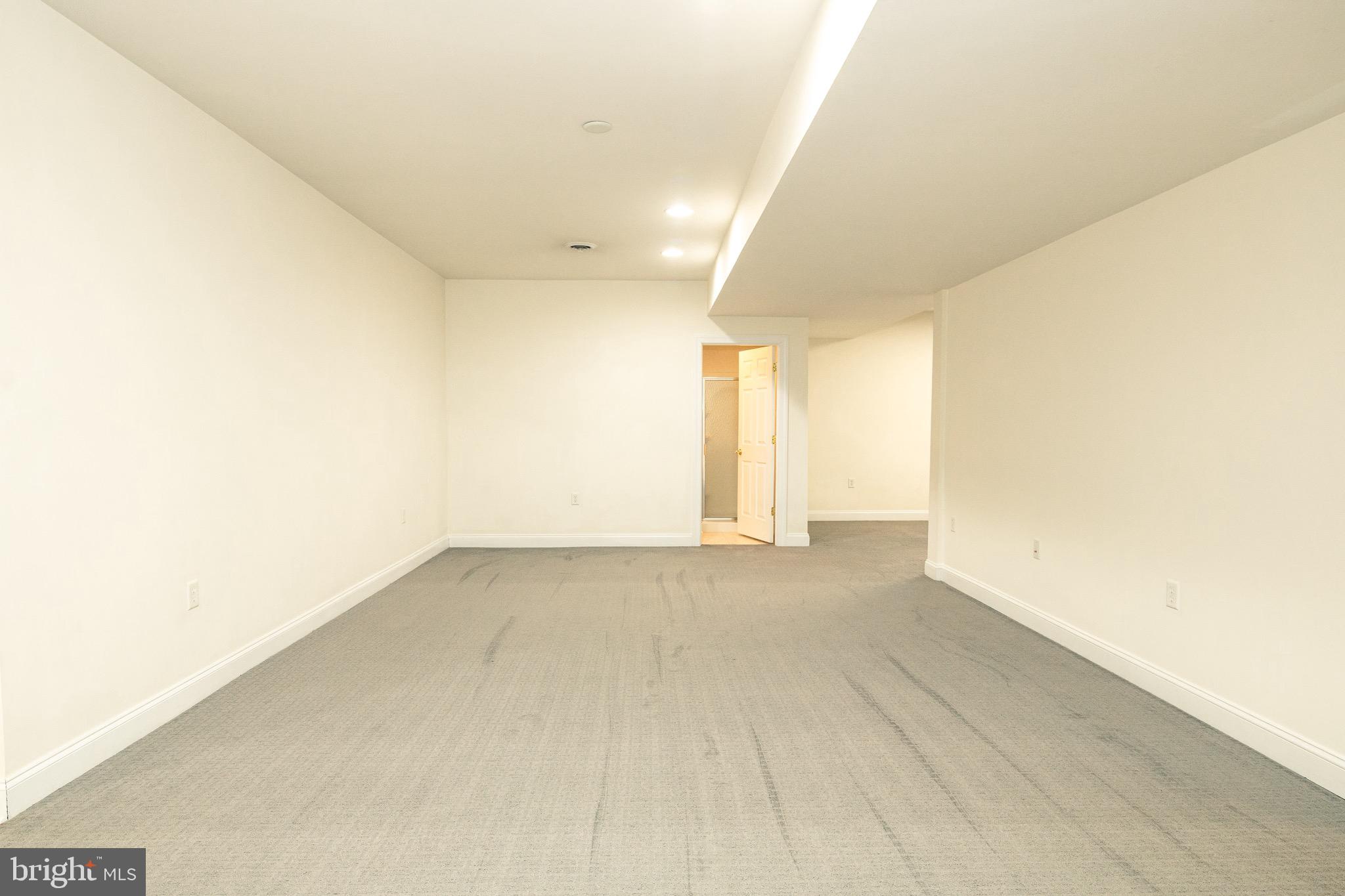 HIGHLANDS OF HAMPDEN - Residential