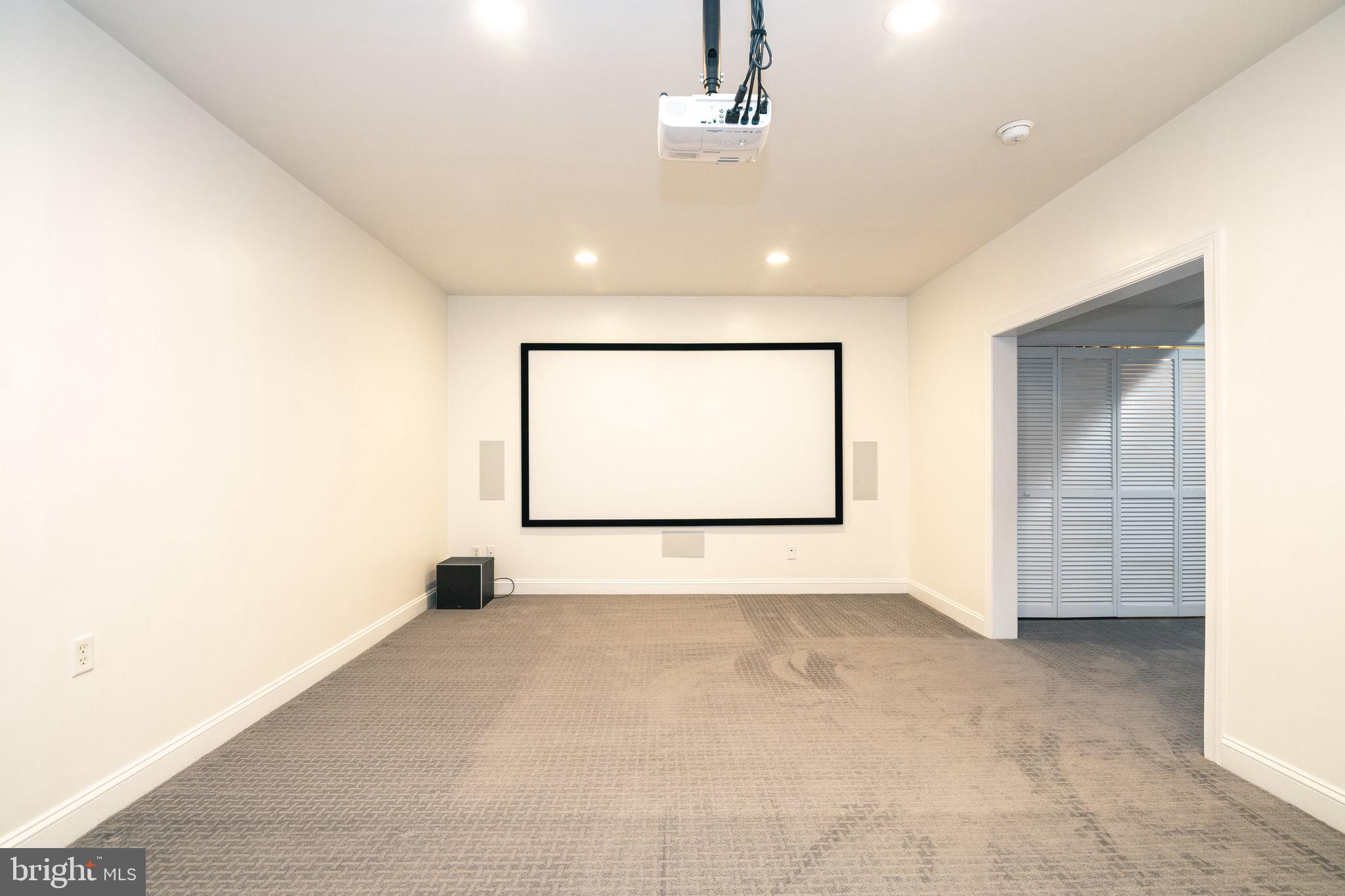 HIGHLANDS OF HAMPDEN - Residential