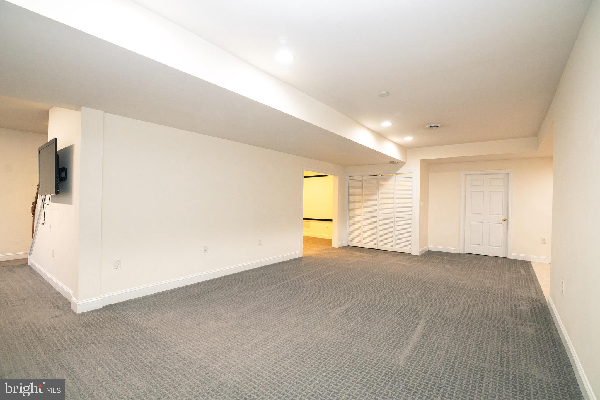 HIGHLANDS OF HAMPDEN - Residential