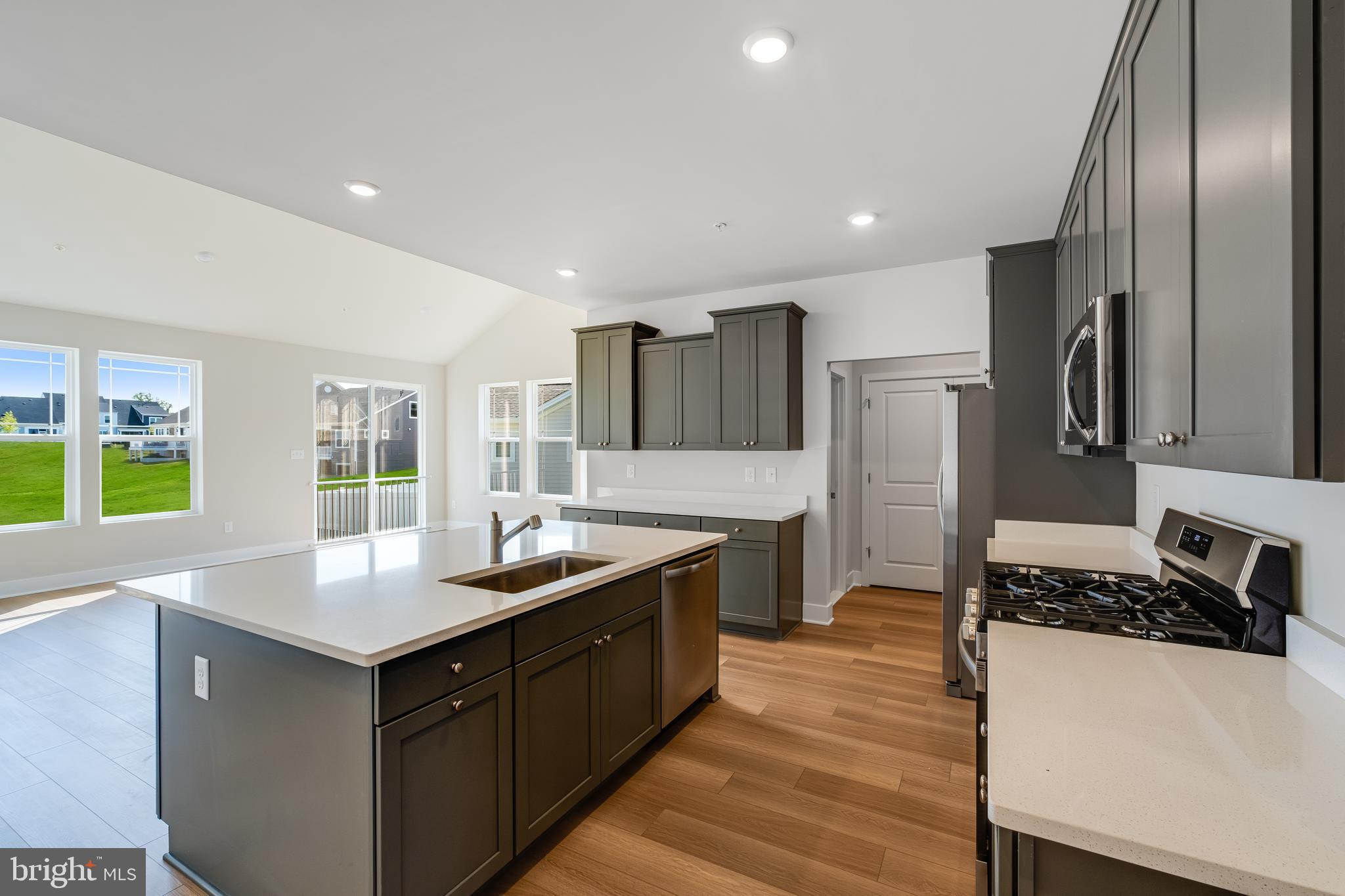 ST. CHARLES - Residential