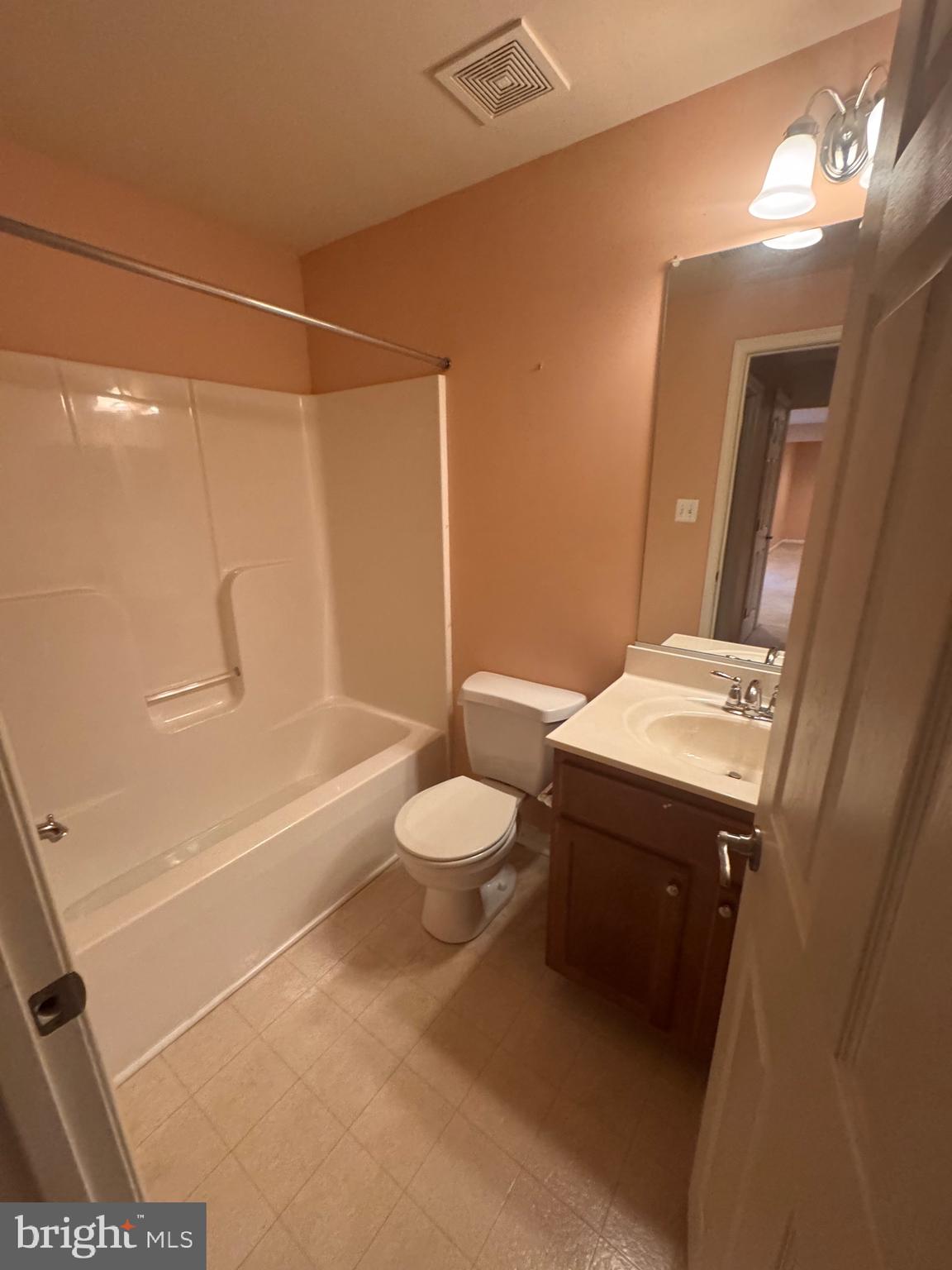 MONMOUTH MEADOWS - Residential Lease