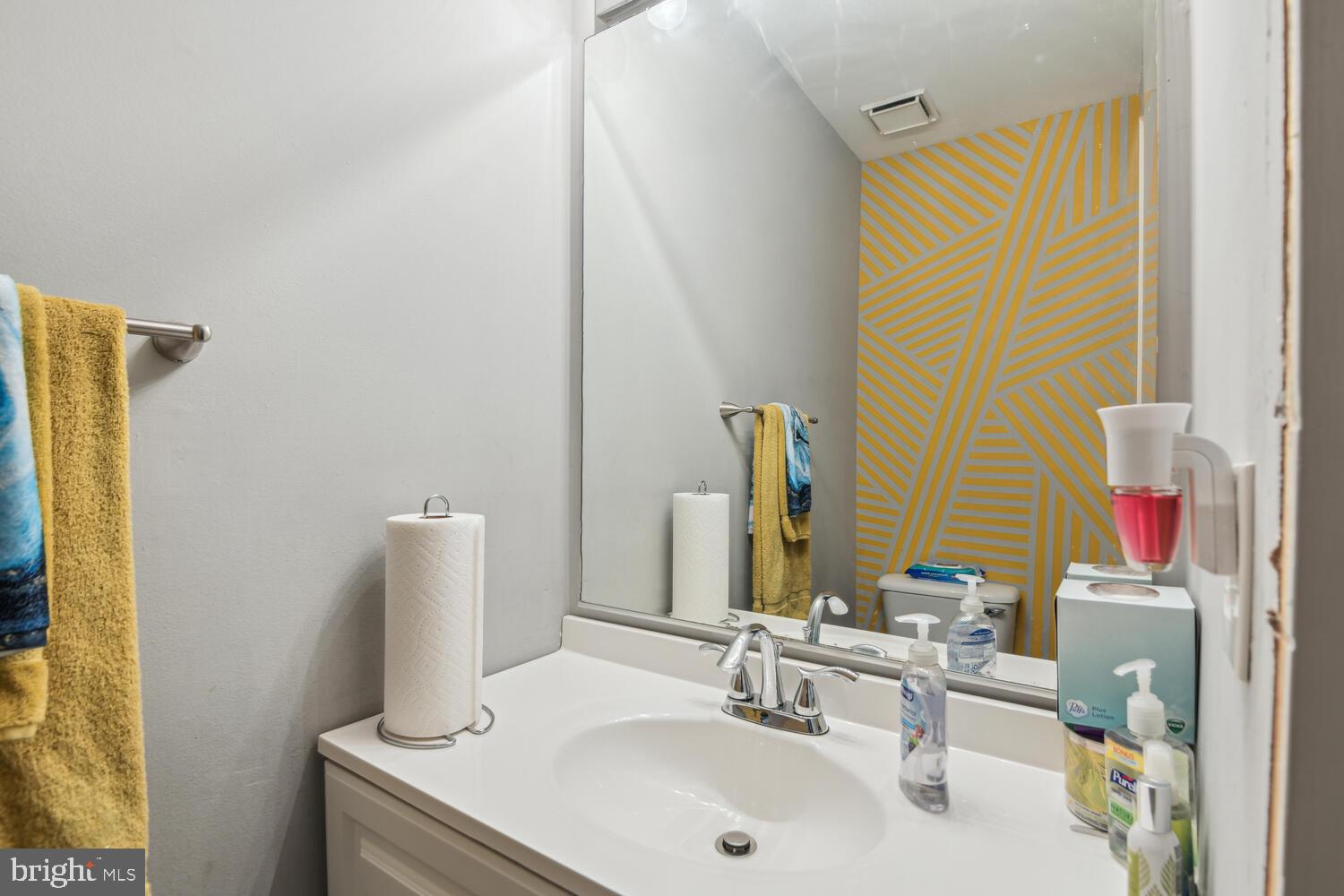 PRINCETON SQUARE - Residential