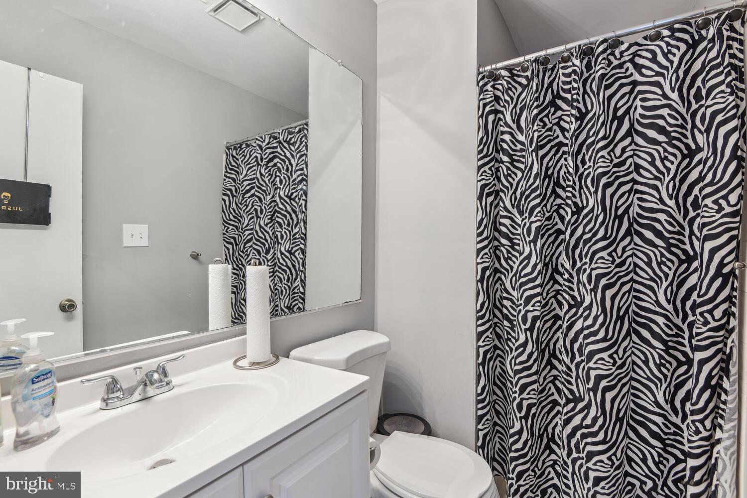 PRINCETON SQUARE - Residential