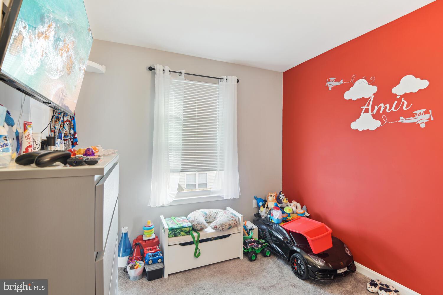 PRINCETON SQUARE - Residential