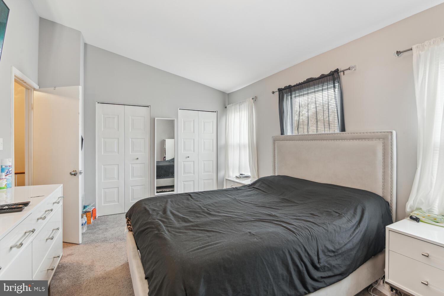 PRINCETON SQUARE - Residential