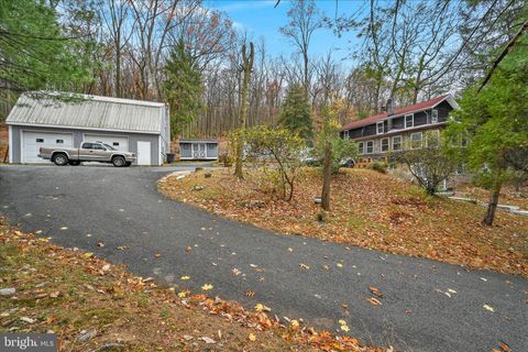 2460 GRANDVIEW AVENUE READING PA 19606