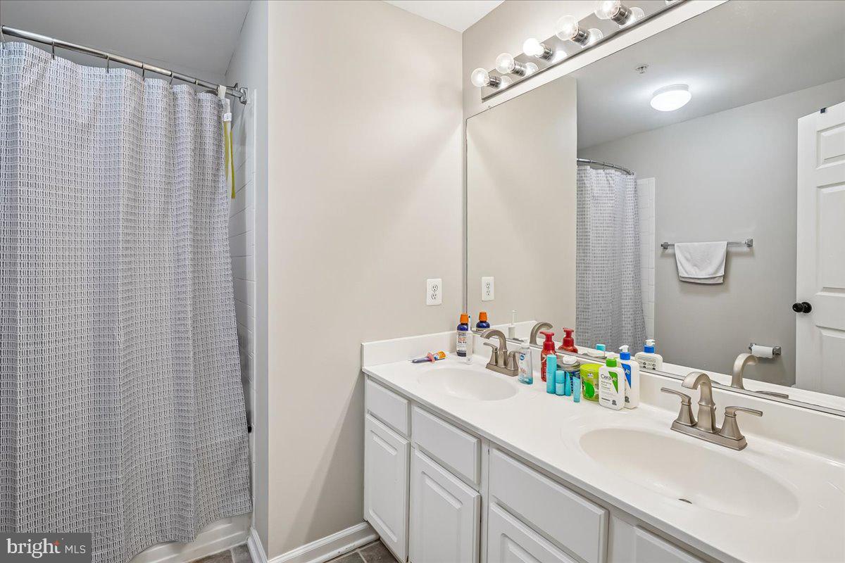 COUNTY CENTER - Residential