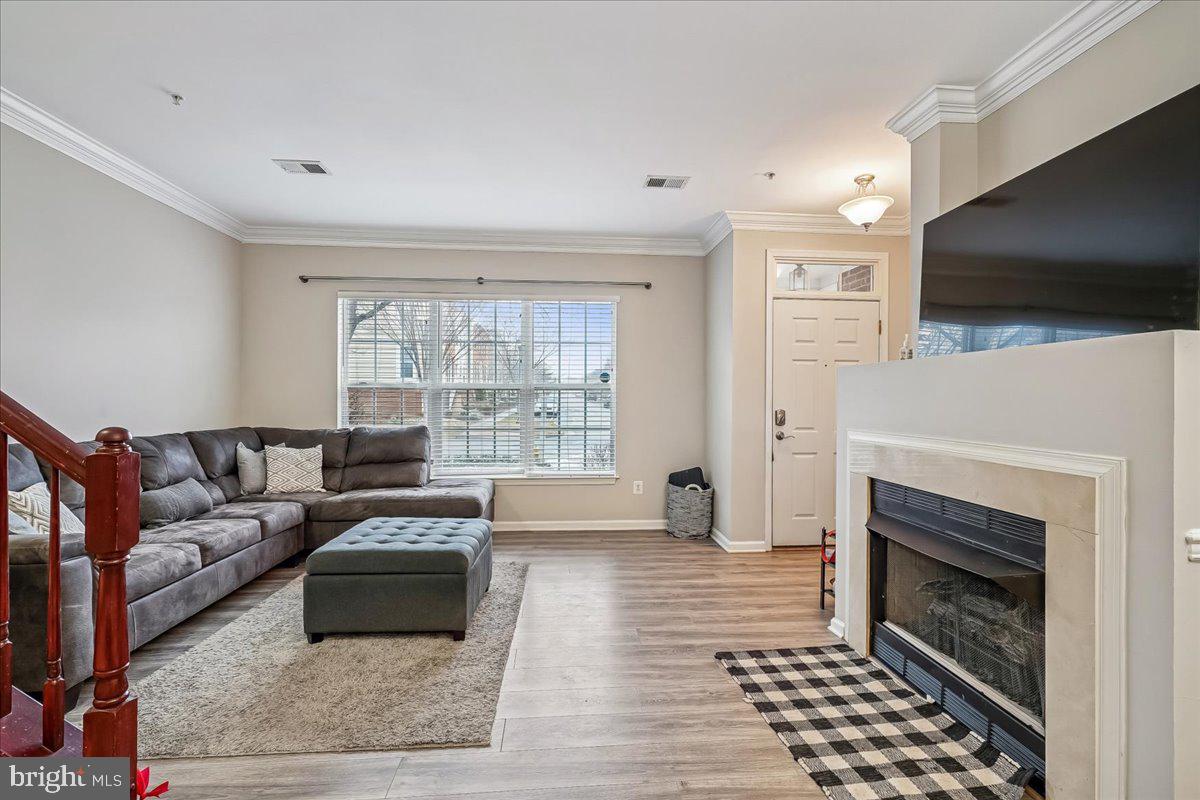 5043 ANCHORSTONE DRIVE 5043