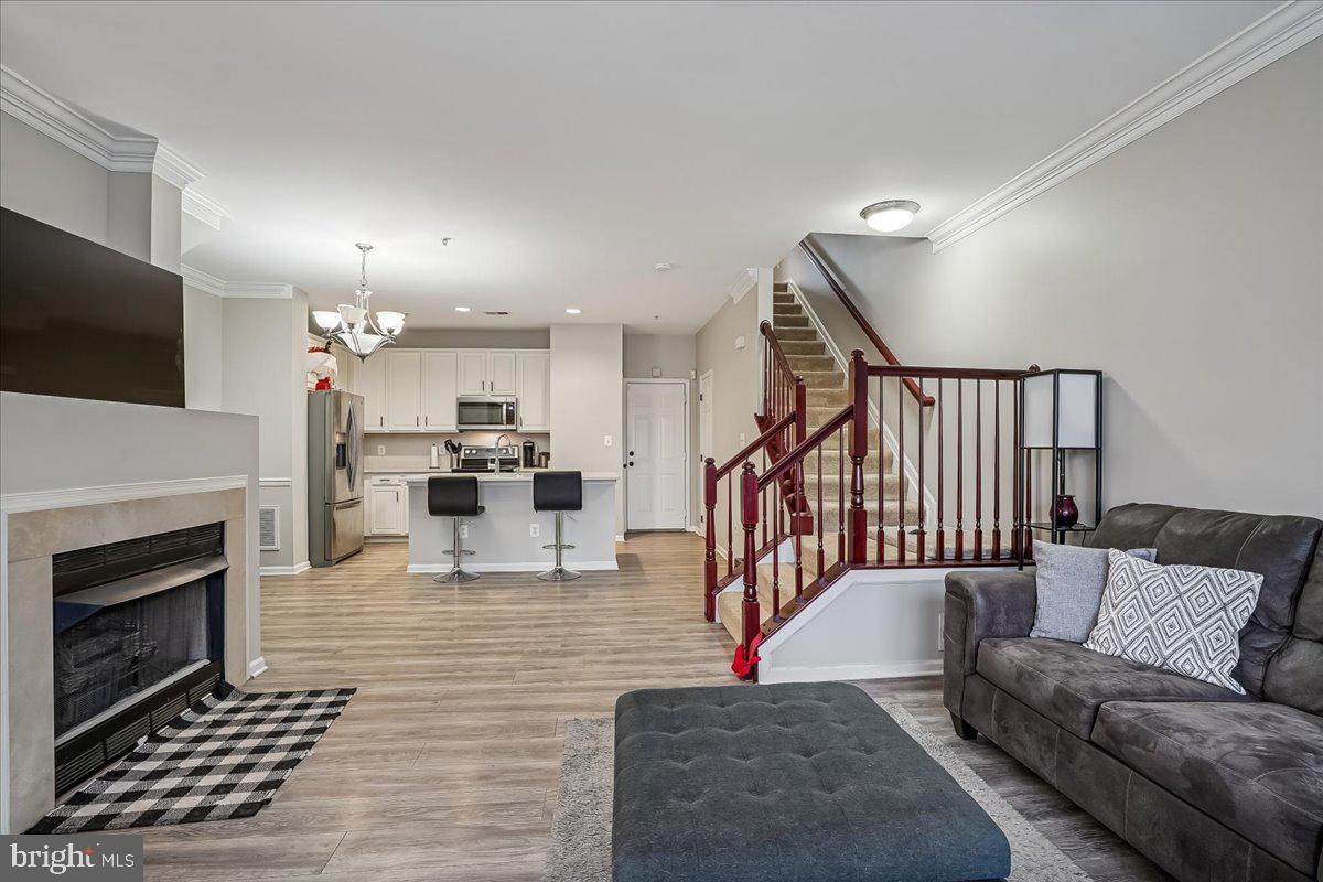 5043 ANCHORSTONE DRIVE 5043