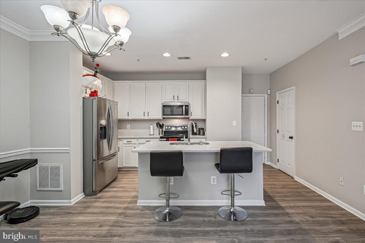 COUNTY CENTER - Residential