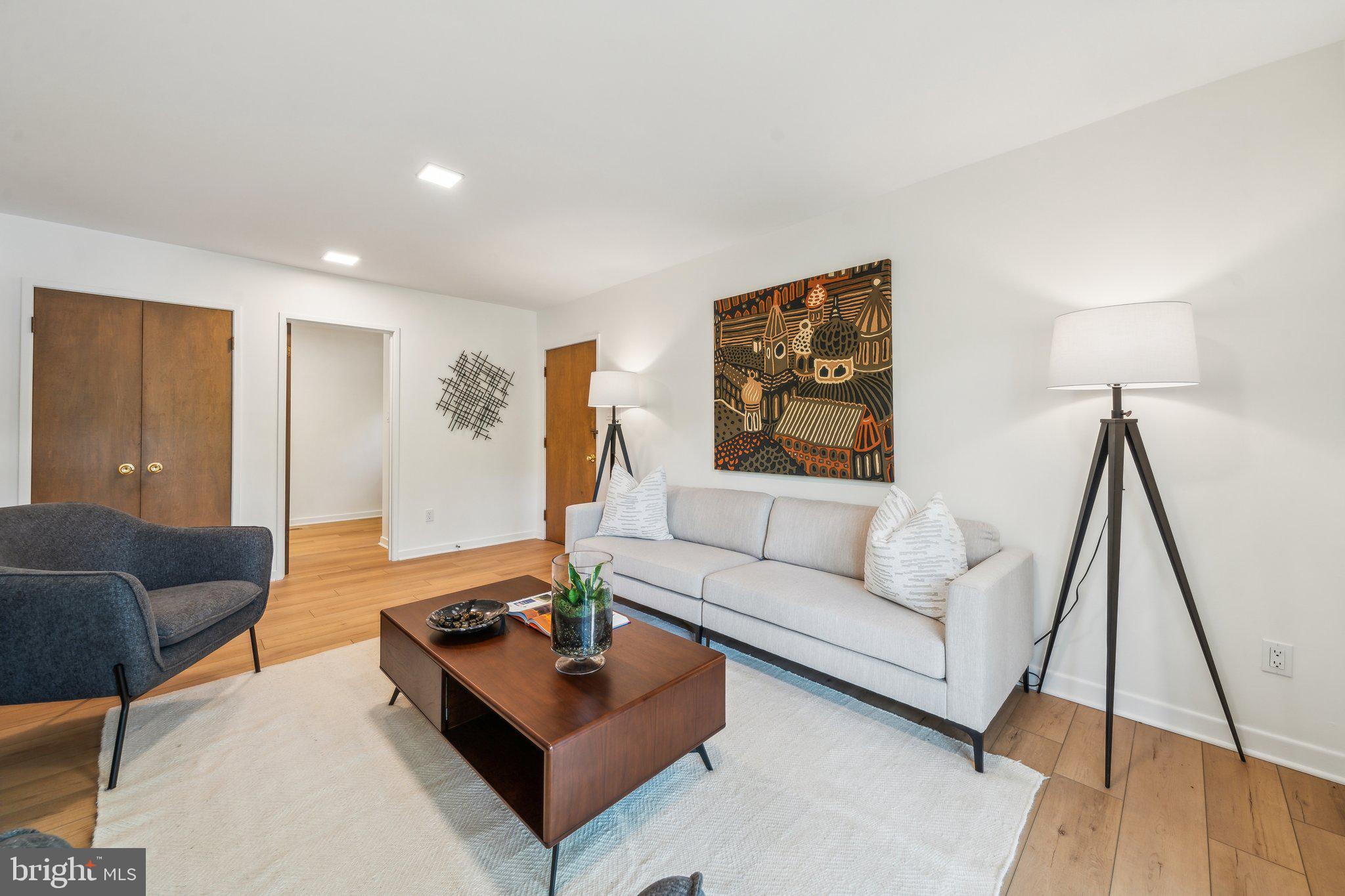 HUGUENOT FARMS - Residential