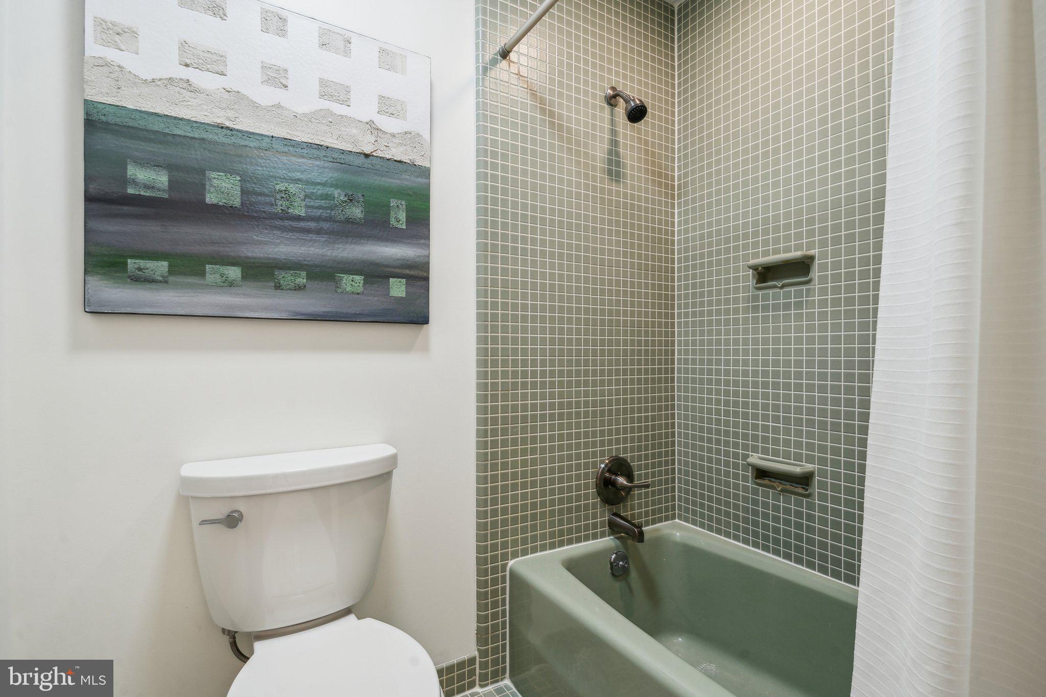 HUGUENOT FARMS - Residential