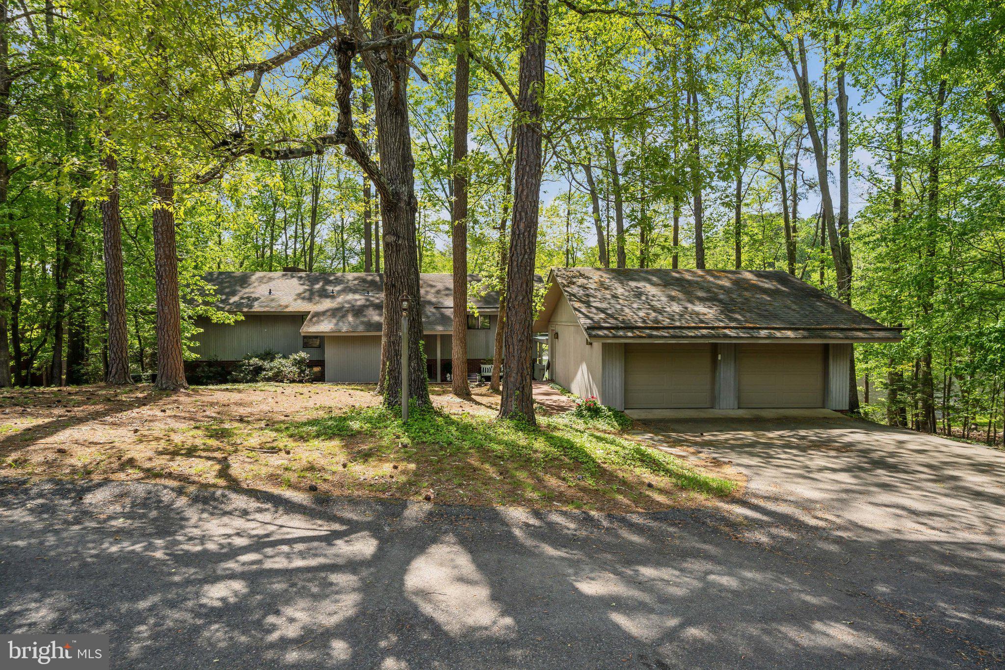 HUGUENOT FARMS - Residential