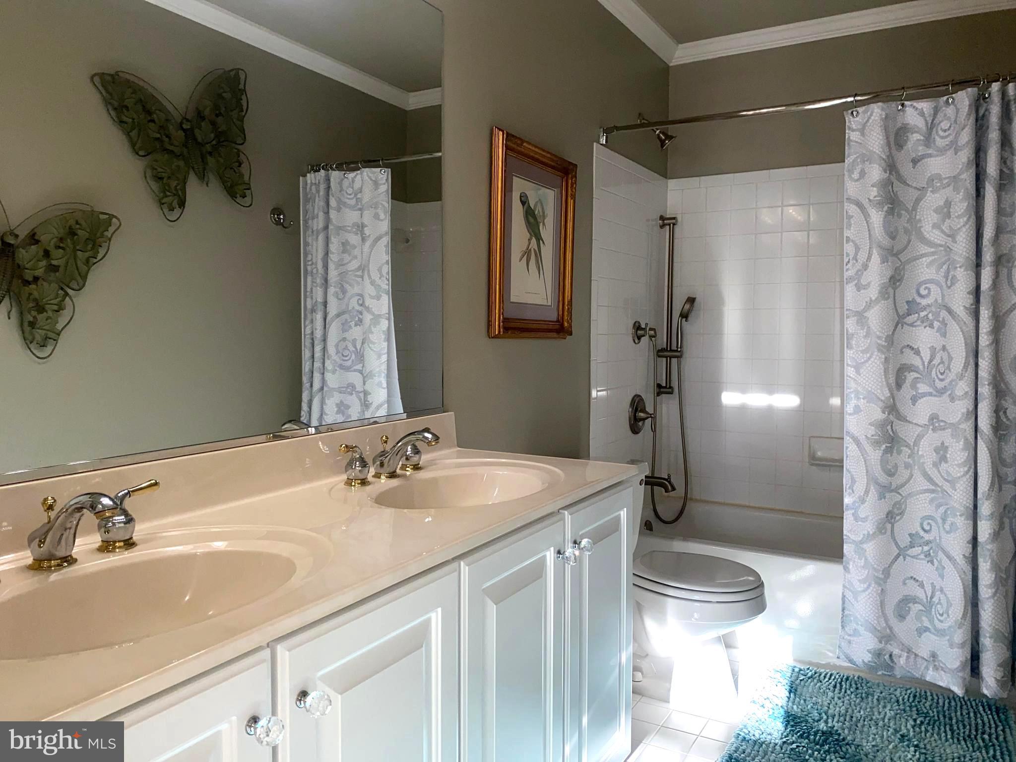 ERINBROOK - Residential Lease