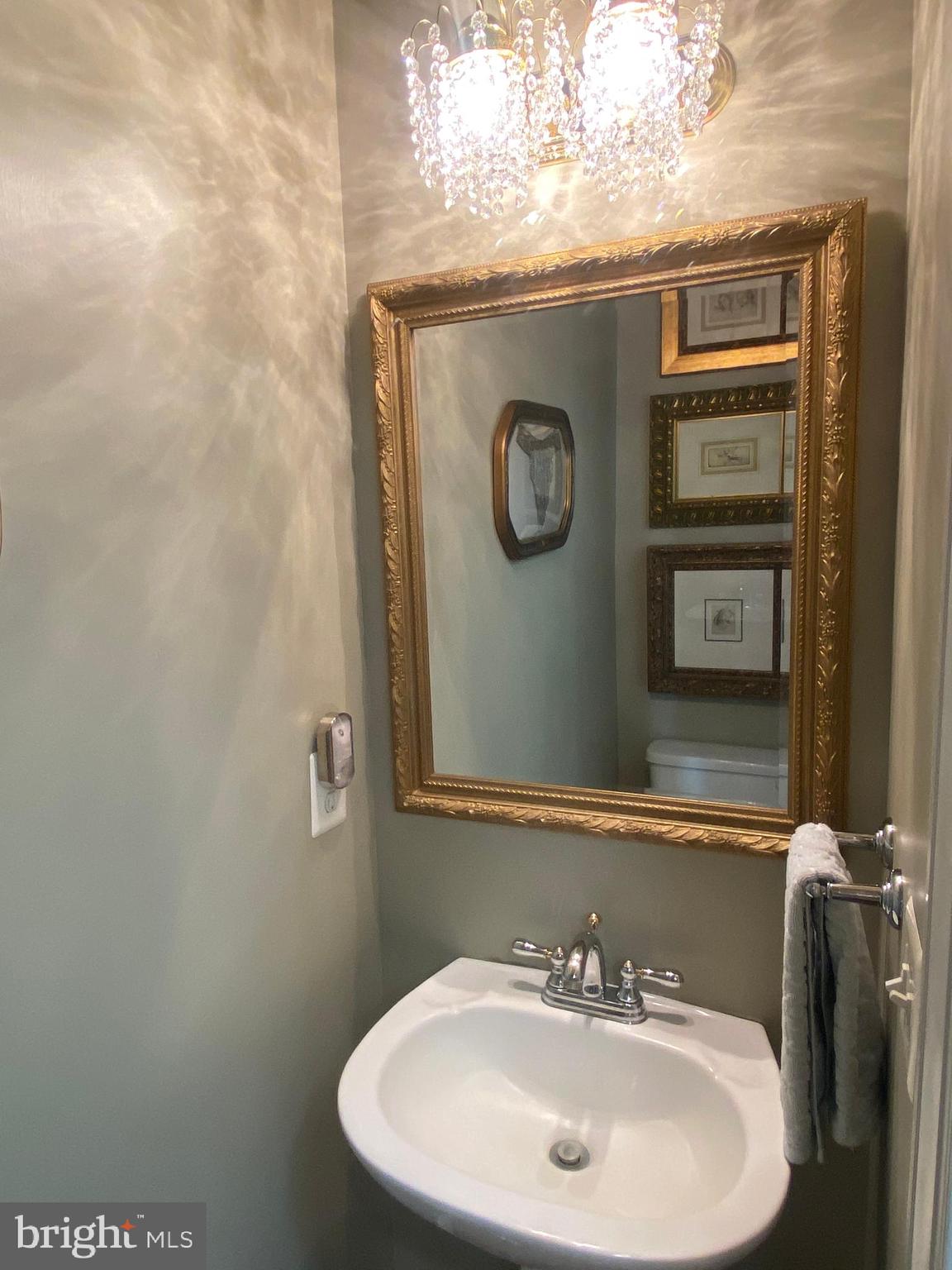 ERINBROOK - Residential Lease