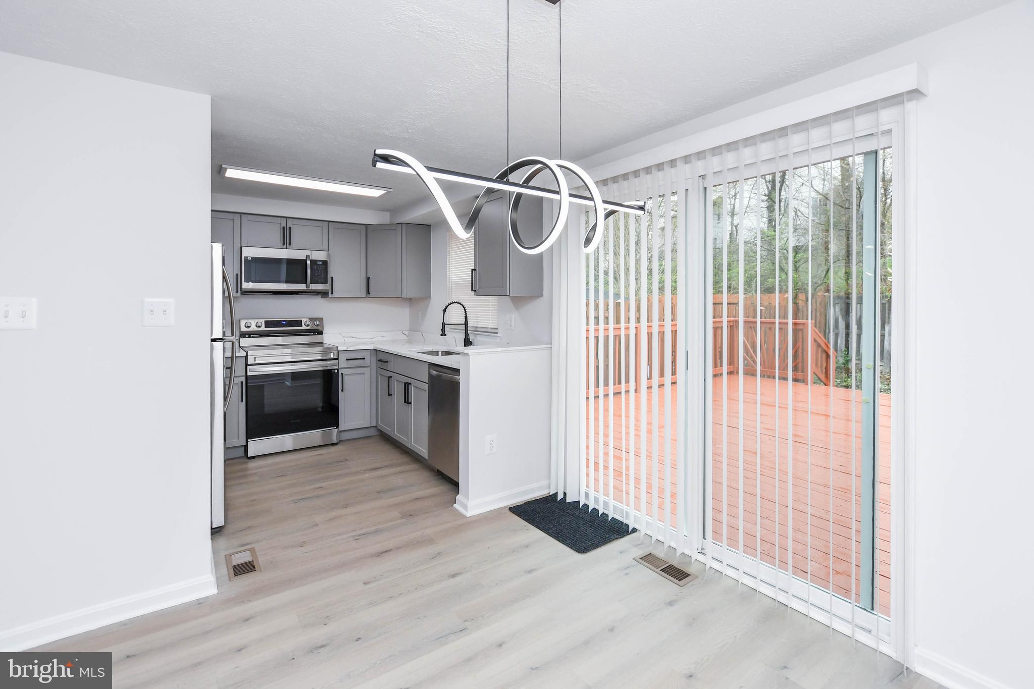 ASBURY WOODS - Residential