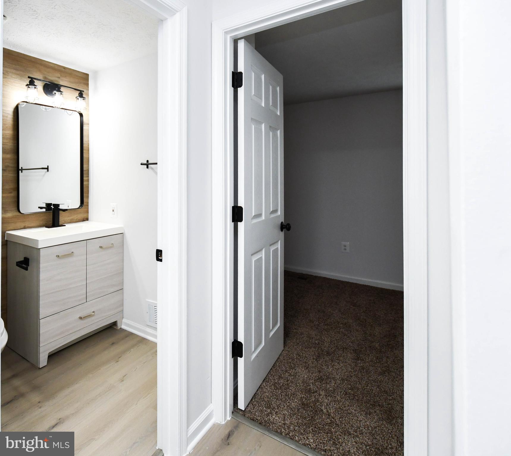 ASBURY WOODS - Residential