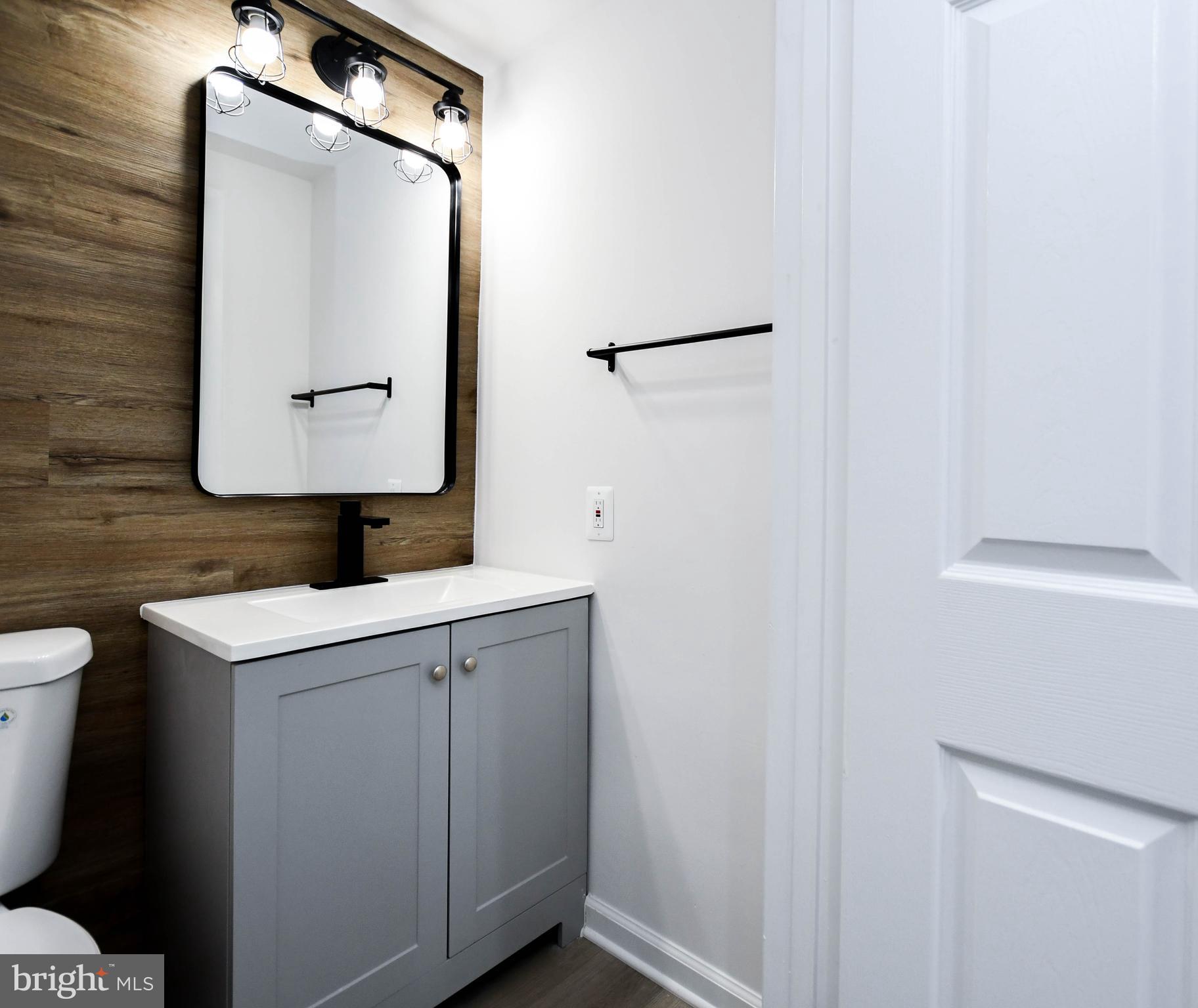 ASBURY WOODS - Residential