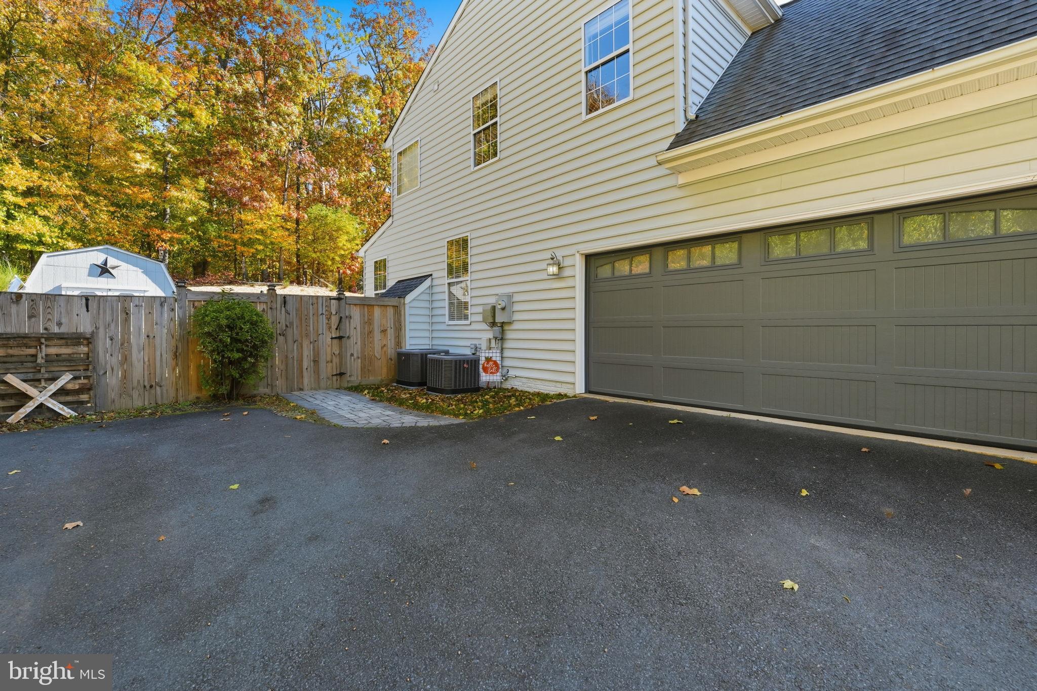 DALE CITY - Residential