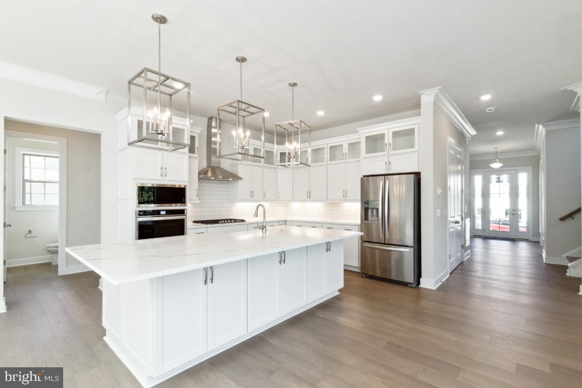 FAIRFAX LANDING - Residential