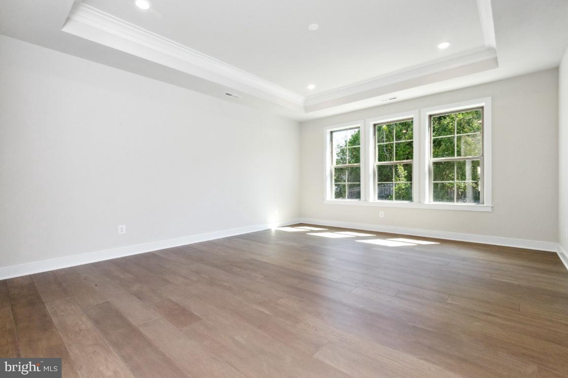 FAIRFAX LANDING - Residential