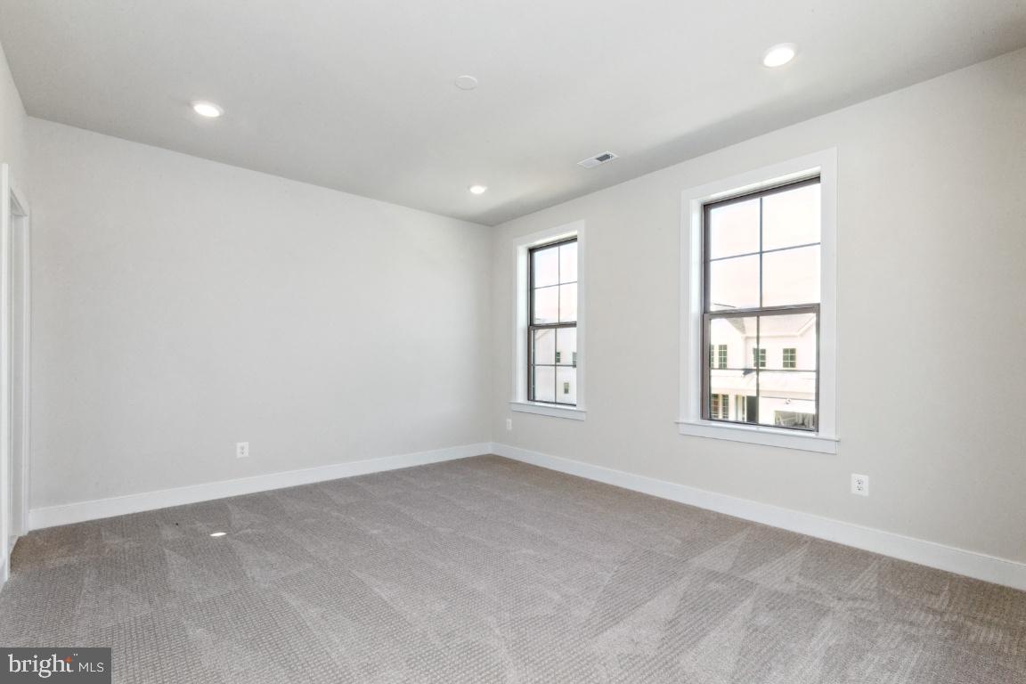 FAIRFAX LANDING - Residential