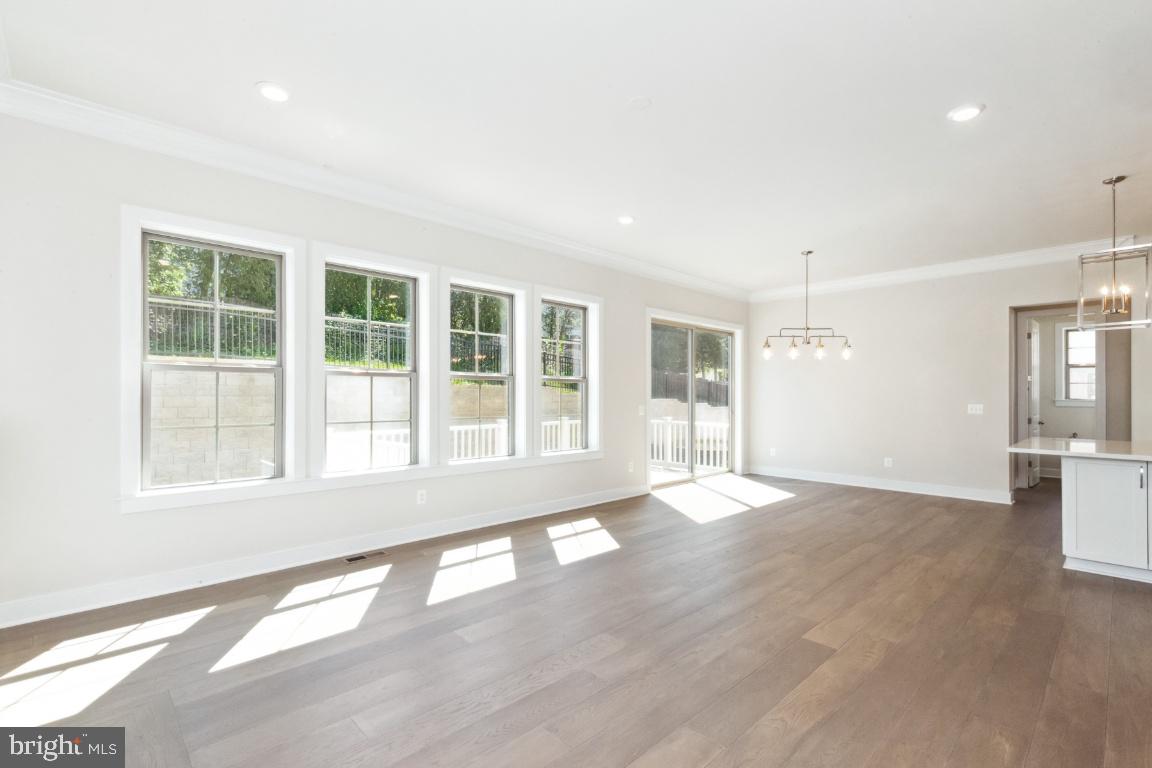 FAIRFAX LANDING - Residential