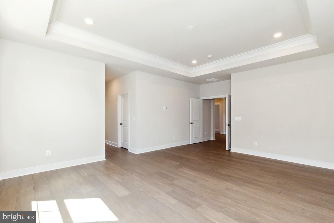 FAIRFAX LANDING - Residential