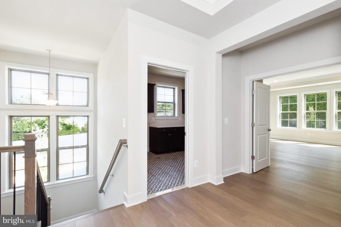 FAIRFAX LANDING - Residential