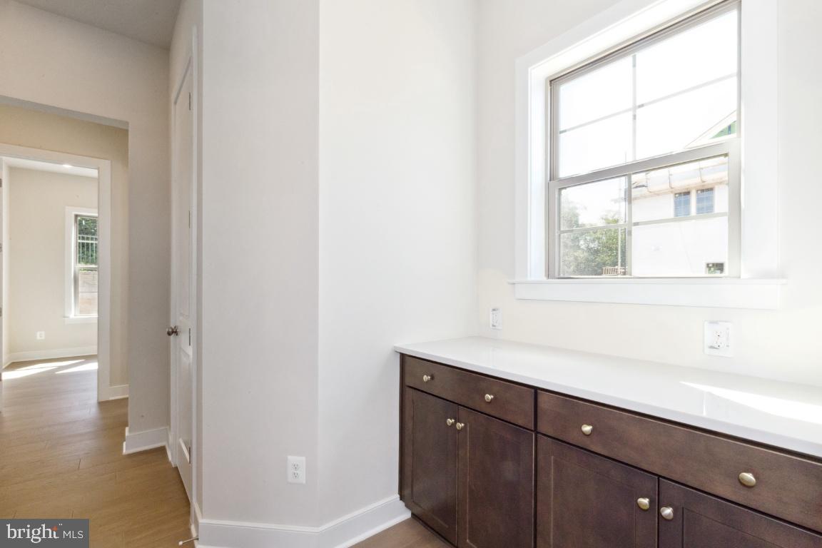 FAIRFAX LANDING - Residential